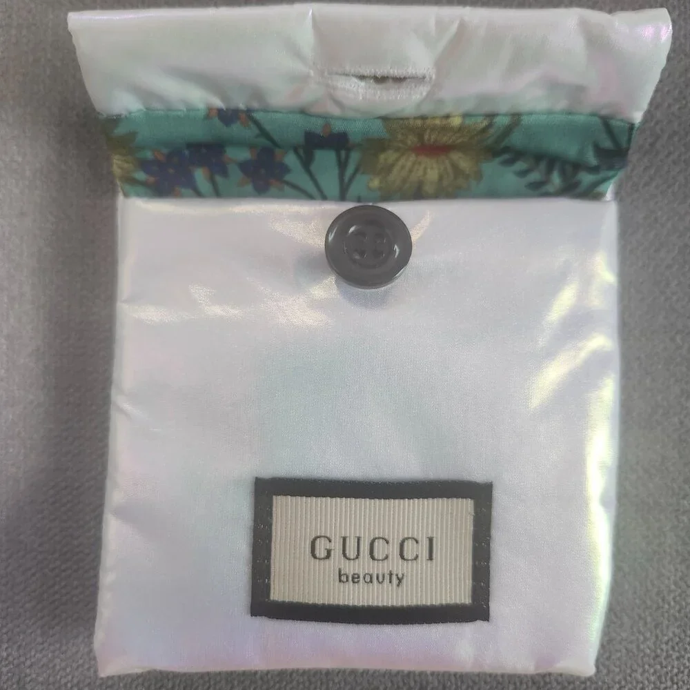 Gucci Beauty Mirror and Pouch - Picture 5 of 7